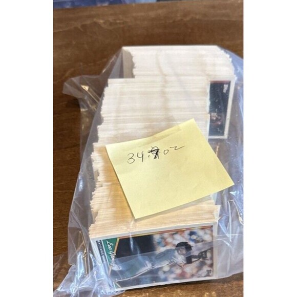 MLB Cards 34.7 oz Topps 1991 mystery lot - Picture 1 of 1